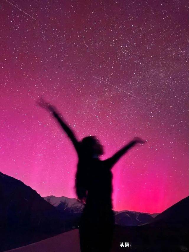 极光异变：大自然的神秘信号还是宇宙异常？