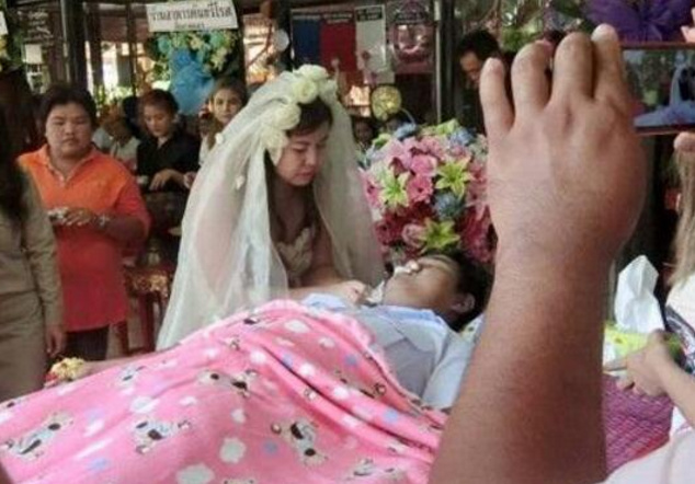 甘肃地震最新：灾区出现"帐篷婚礼"，新娘含泪说"生命比仪式重要"