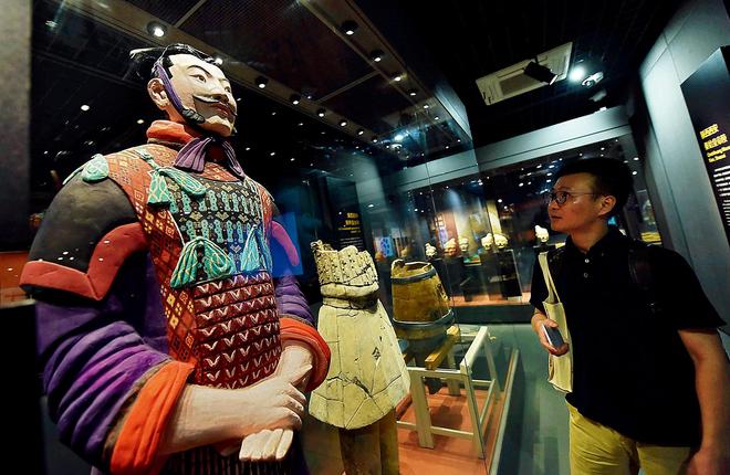西安兵马俑修复师揭秘：用"土办法"让2000年前彩绘重见天日