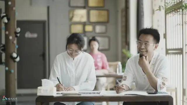 年轻人为何逃离朋友圈？我们采访了1000名"社交倦怠者"