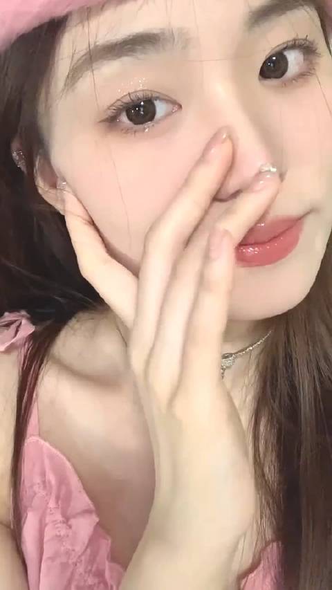 镜子拒绝照出素颜