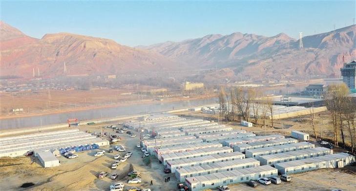 甘肃积石山地震重建完成，98%受灾群众入住新居‌