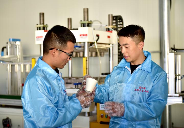 中国机器人产业迎来"博尔特时刻"！荣耀实验室今日公布最新研发成果