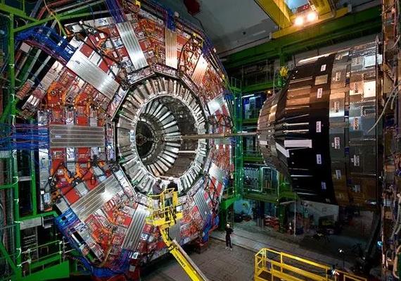 中国科大团队领衔发现"希格斯粒子工厂"运行机制 斩获2025科学突破奖