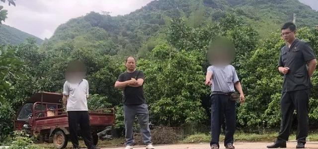 男子为博领导赏识多次挖领导祖坟