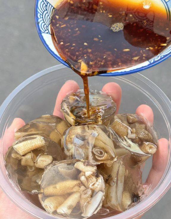 ‌泉州古港味攻略：面线糊与土笋冻的味觉密码