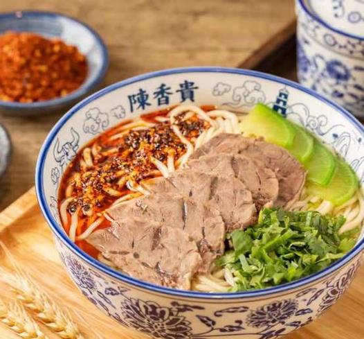 西北面食比拼：兰州拉面 vs 西安面